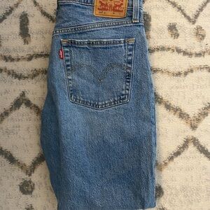 Levi's women’s  Relaxed Fit Denim Jeans